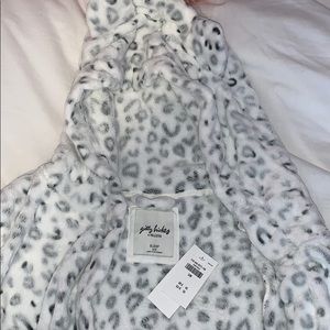 Brand New (with tags) Hollister Robe